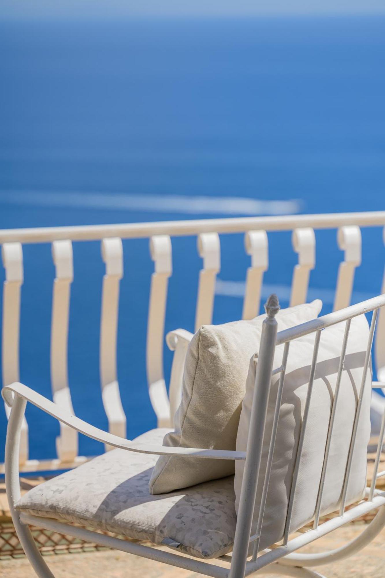 Cristina -no Steps-amalfi Coast Views -hot Tube Villa Praiano