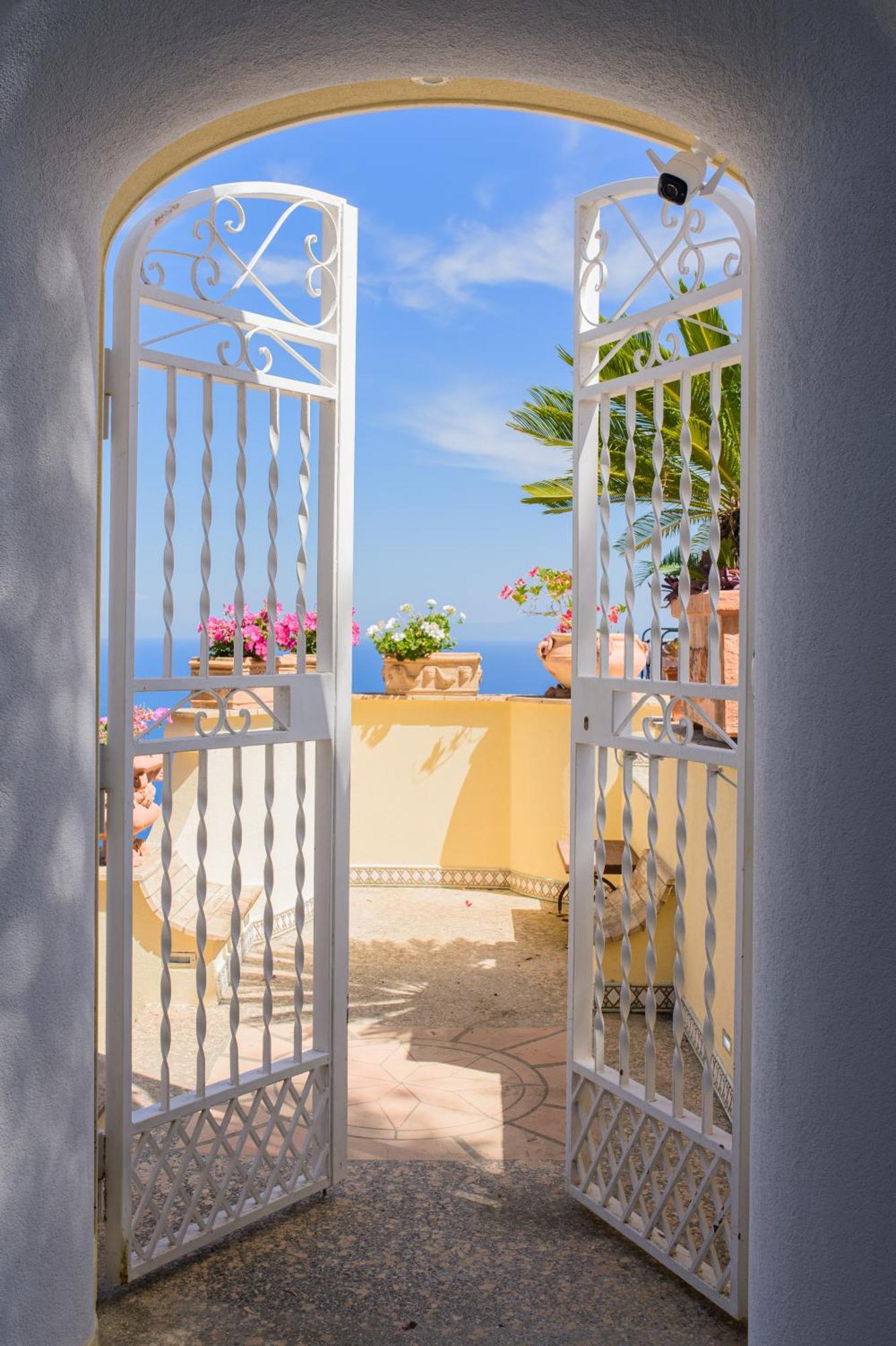 Cristina -no Steps-amalfi Coast Views -hot Tube *
